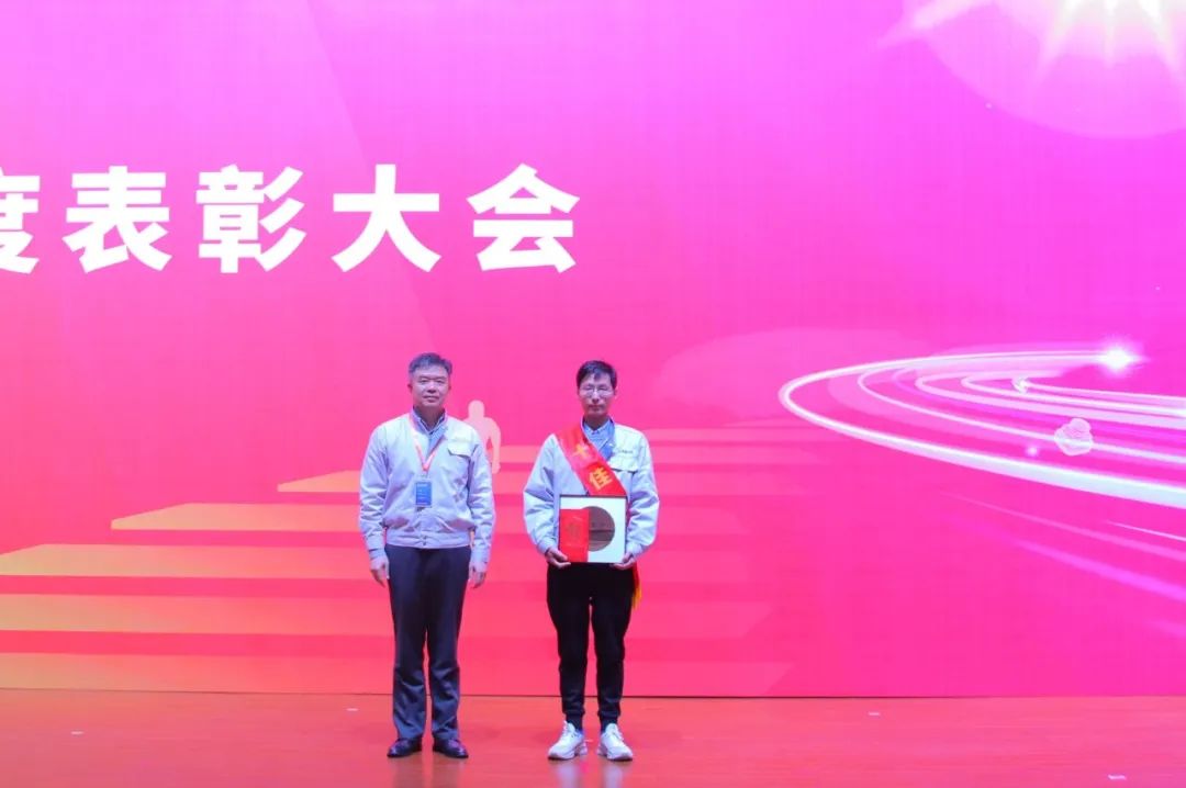 6119c37d-87e3-4533-a05f-5aa6757f6a41