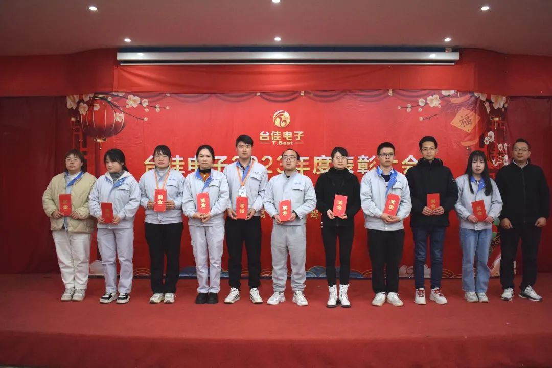 d8eef253-8064-4454-8e3e-32d8e1e70c78