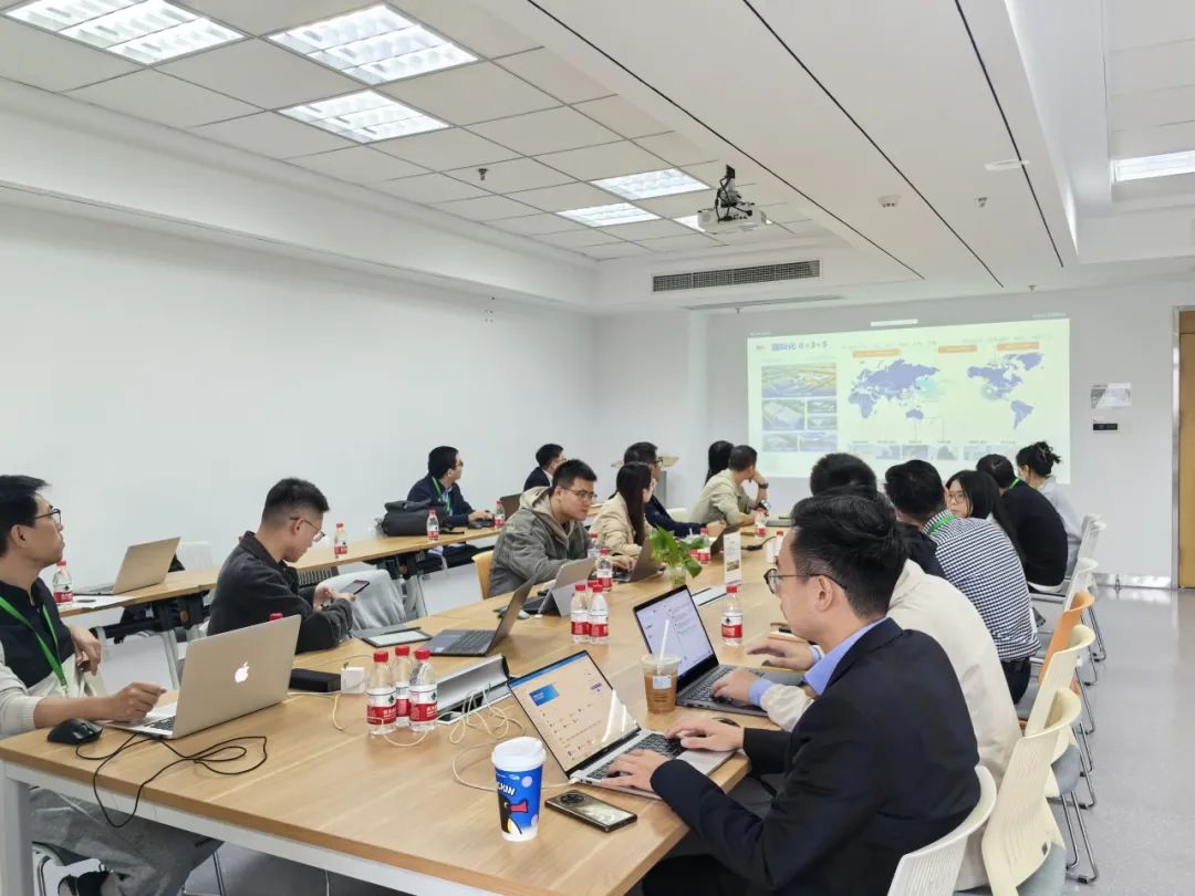 f16ebb2d-76da-4ca5-9436-43b1a2ba0b58