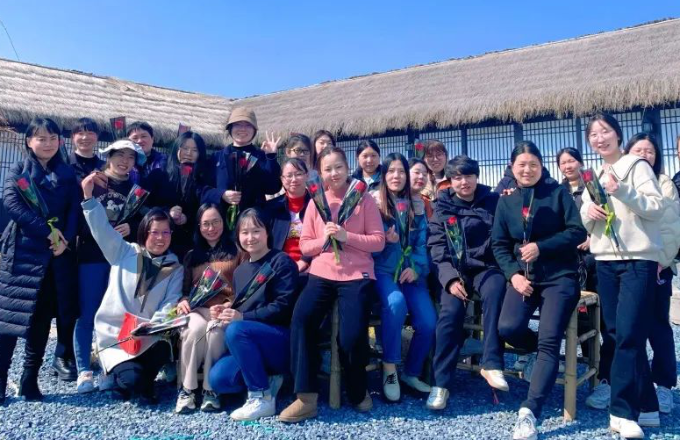 巾帼筑梦  不负青春 | 尊龙集团官网光电庆三八妇女节活动